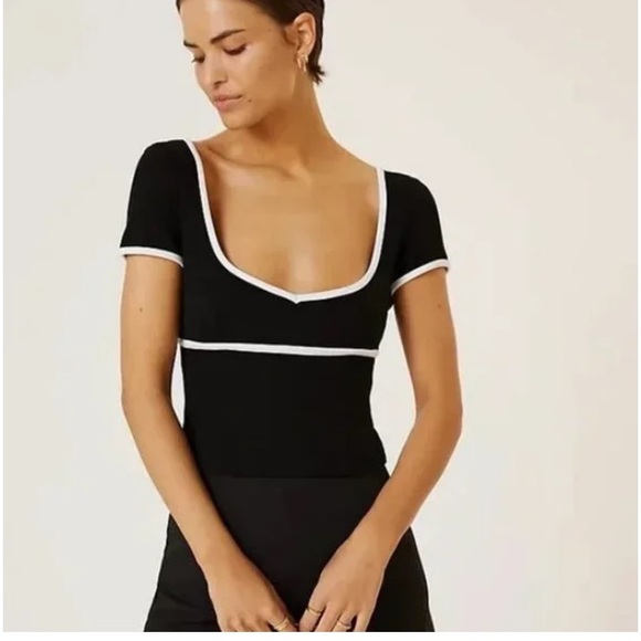 Maeve Tops - Maeve Contrast Trim Sweetheart Crop Top